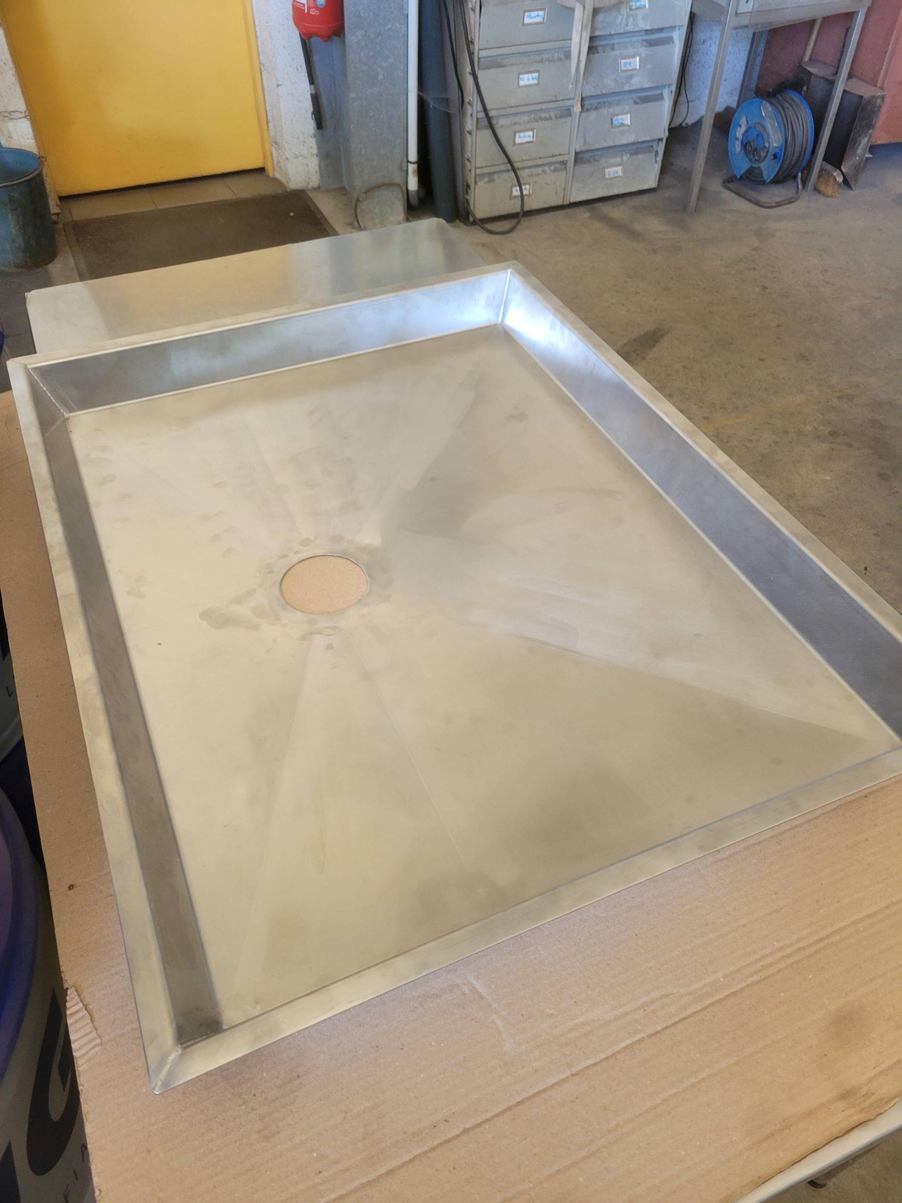Bac à douche inox sur mesure